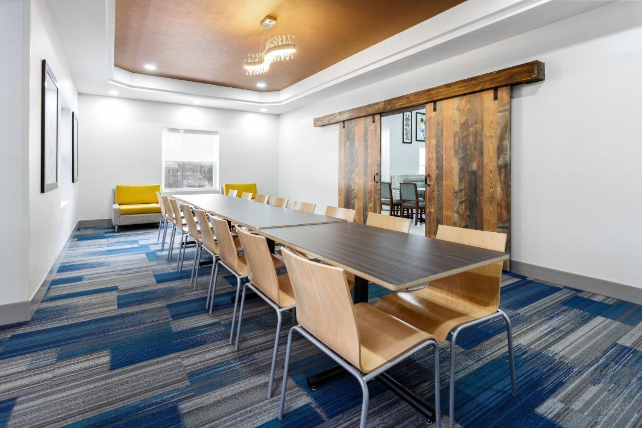 Holiday Inn Express & Suites Williamsburg By Ihg Ngoại thất bức ảnh