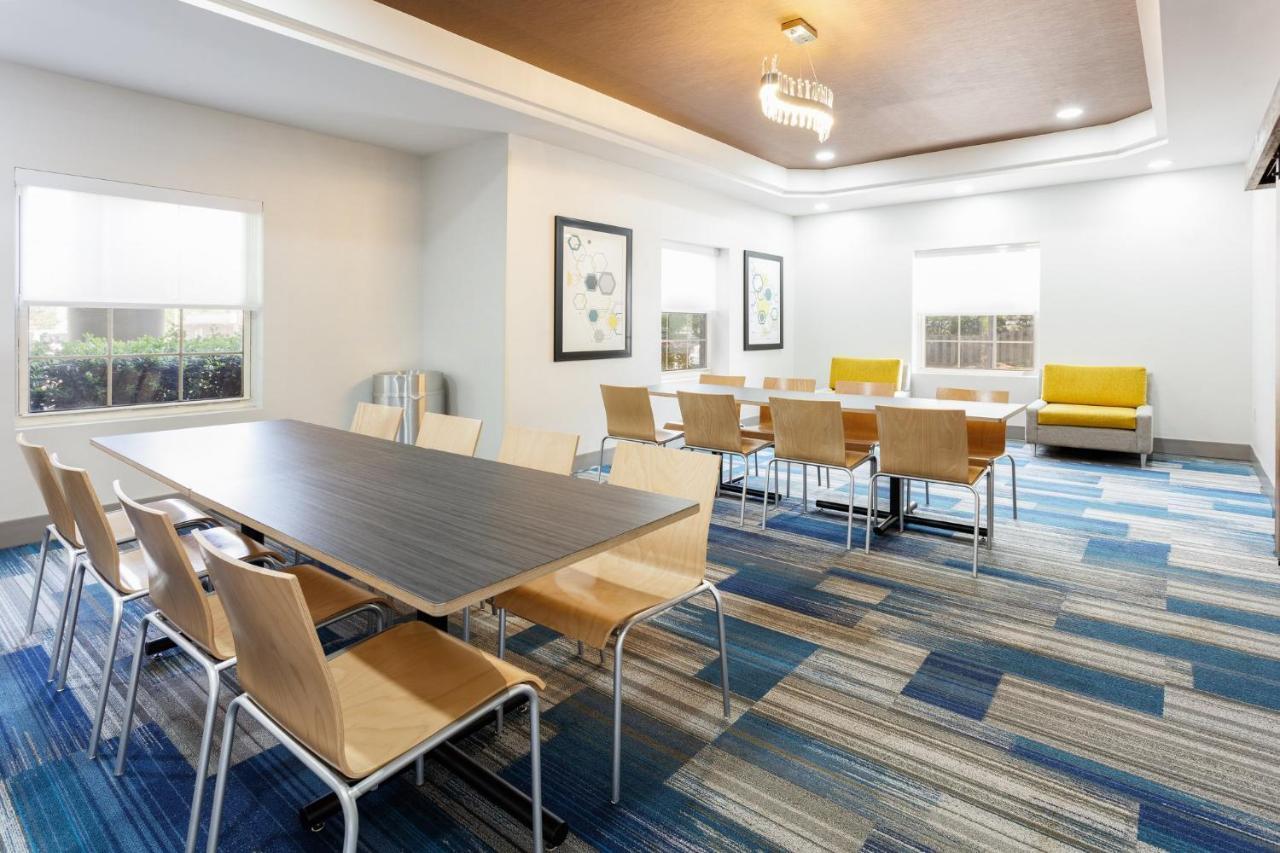 Holiday Inn Express & Suites Williamsburg By Ihg Ngoại thất bức ảnh