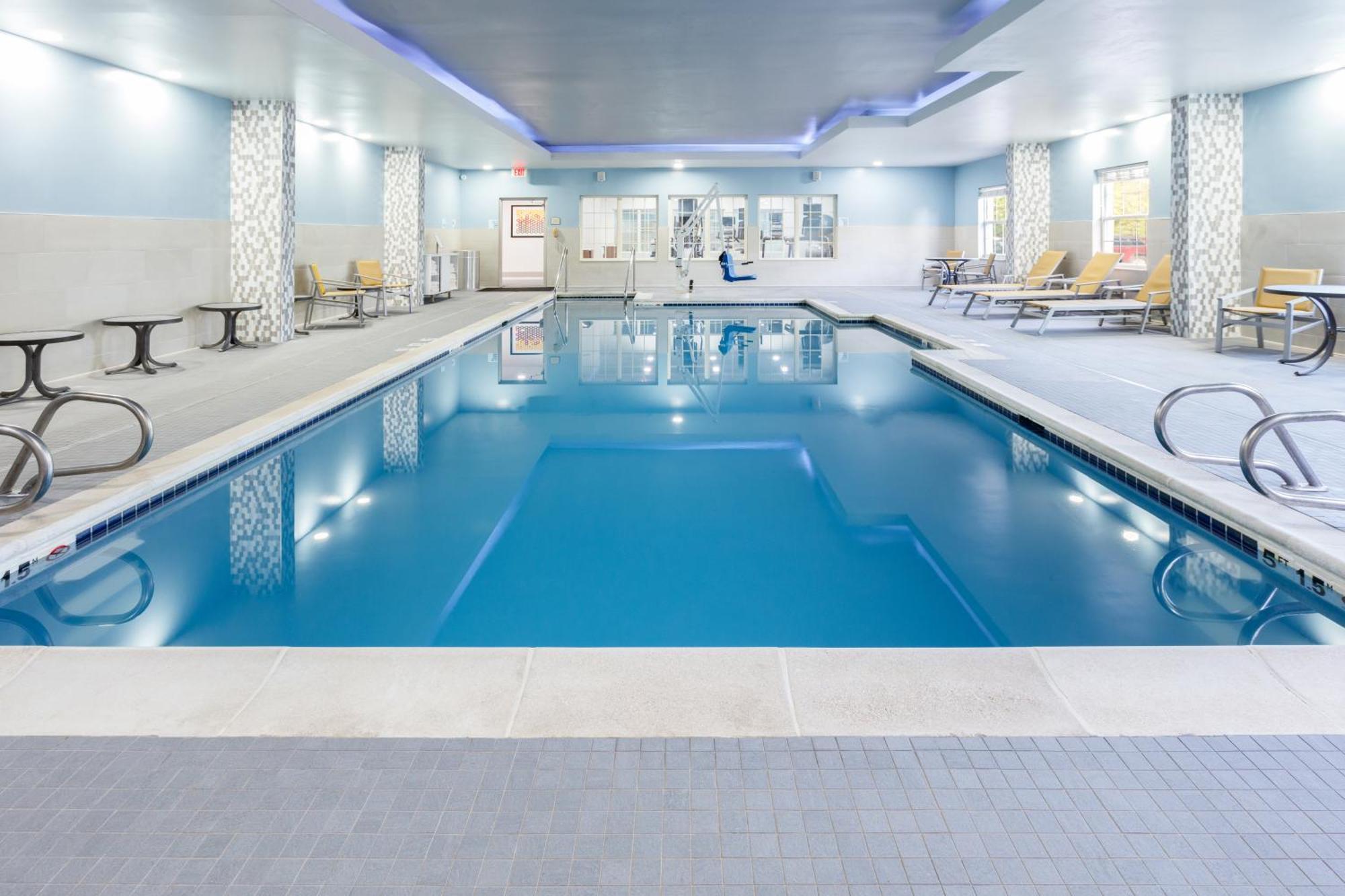 Holiday Inn Express & Suites Williamsburg By Ihg Ngoại thất bức ảnh