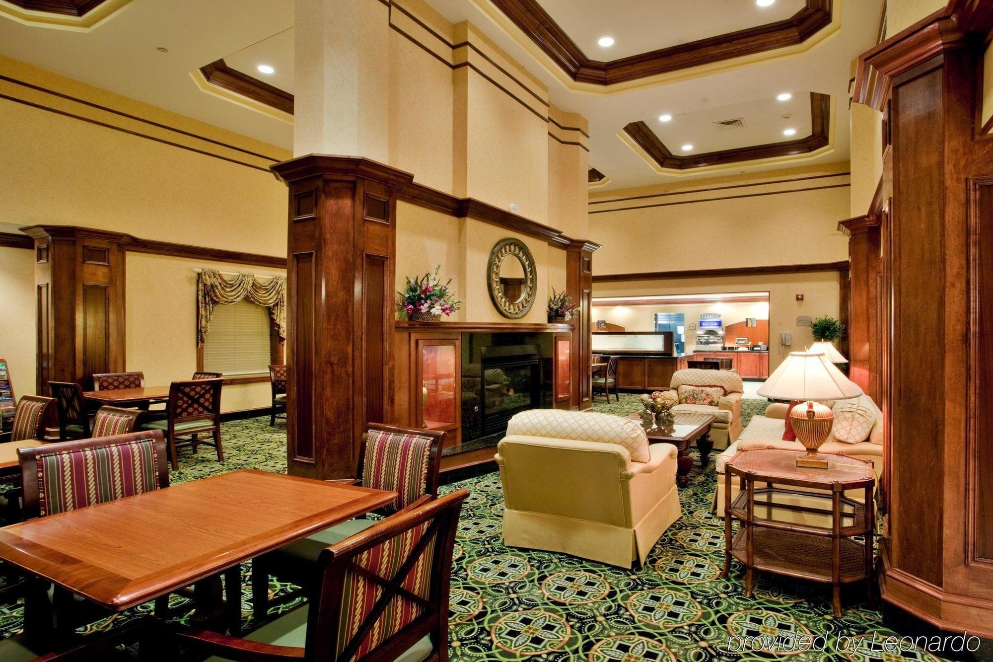 Holiday Inn Express & Suites Williamsburg By Ihg Ngoại thất bức ảnh