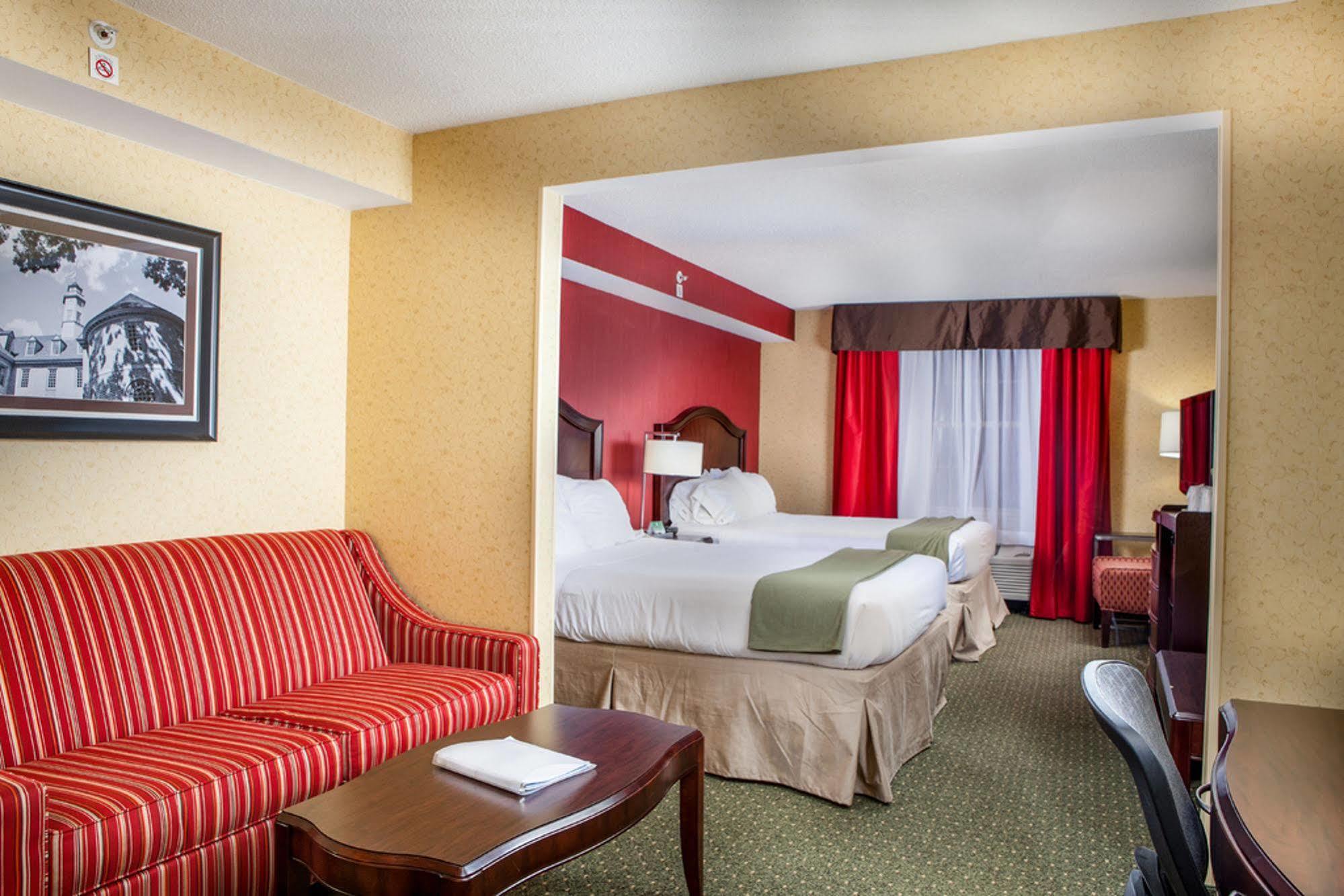Holiday Inn Express & Suites Williamsburg By Ihg Ngoại thất bức ảnh